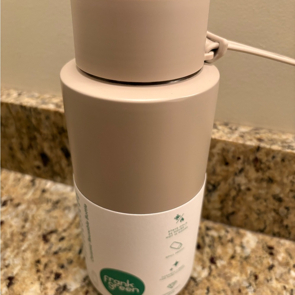 Beige Frank Green Ceramic cup 34 oz